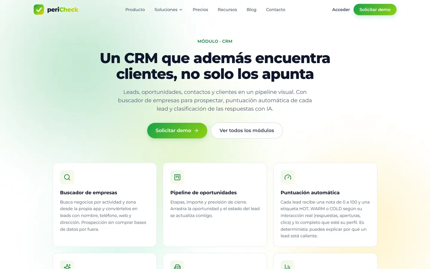 Módulo CRM de PeriCheck con buscador de empresas y puntuación de leads